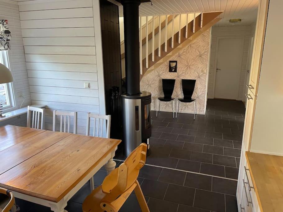 Villa Familjevaenligt Hus Naera Isaberg! Hestra Exterior foto